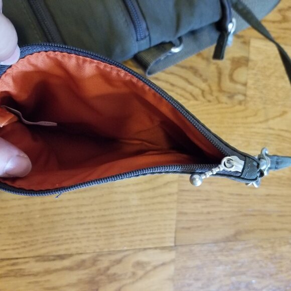Baggallini Crossbody 4-zip Nylon Bag + wristlet  - NWOT - Picture 5 of 12